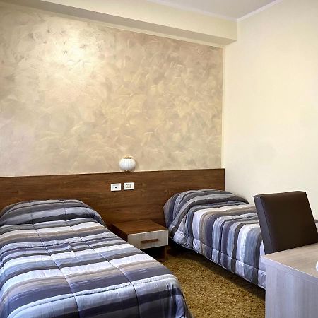 Hotel Vallisdea 萨拉孔西利纳 外观 照片