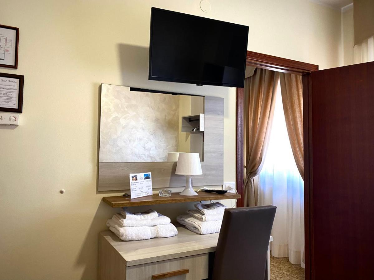 Hotel Vallisdea 萨拉孔西利纳 外观 照片