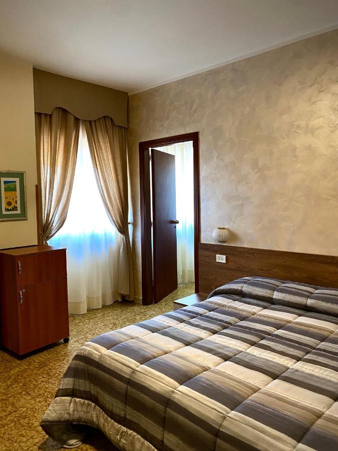 Hotel Vallisdea 萨拉孔西利纳 外观 照片