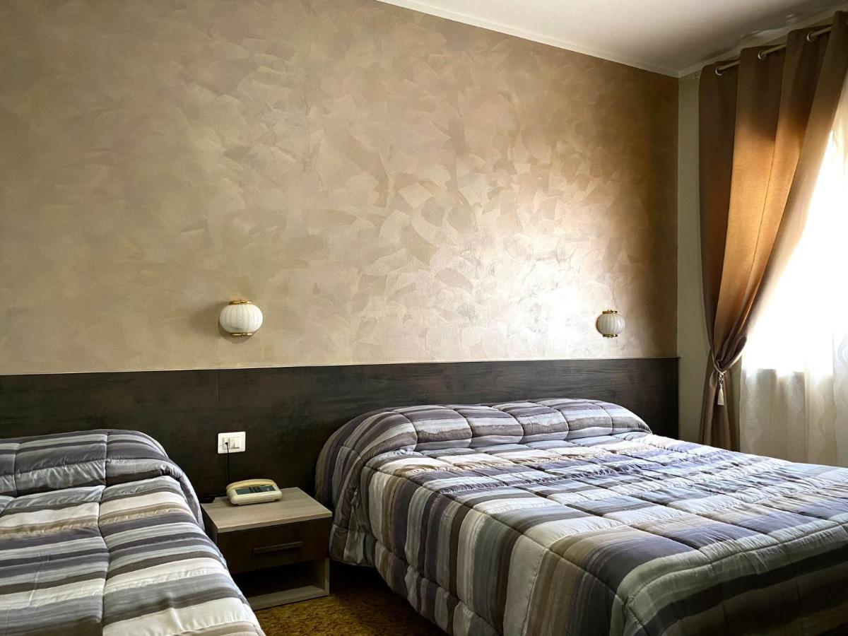 Hotel Vallisdea 萨拉孔西利纳 外观 照片