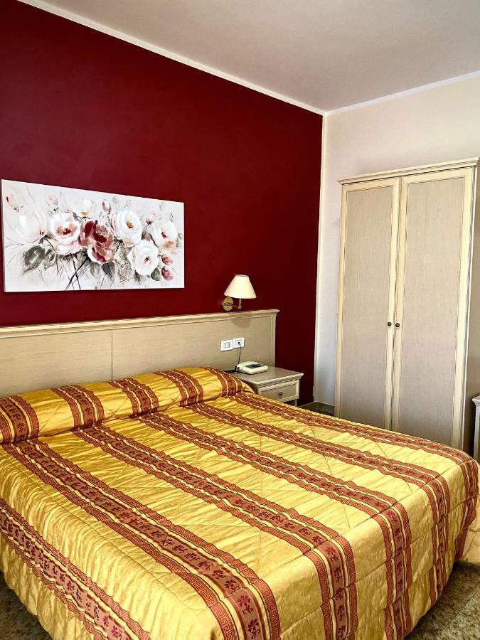 Hotel Vallisdea 萨拉孔西利纳 外观 照片