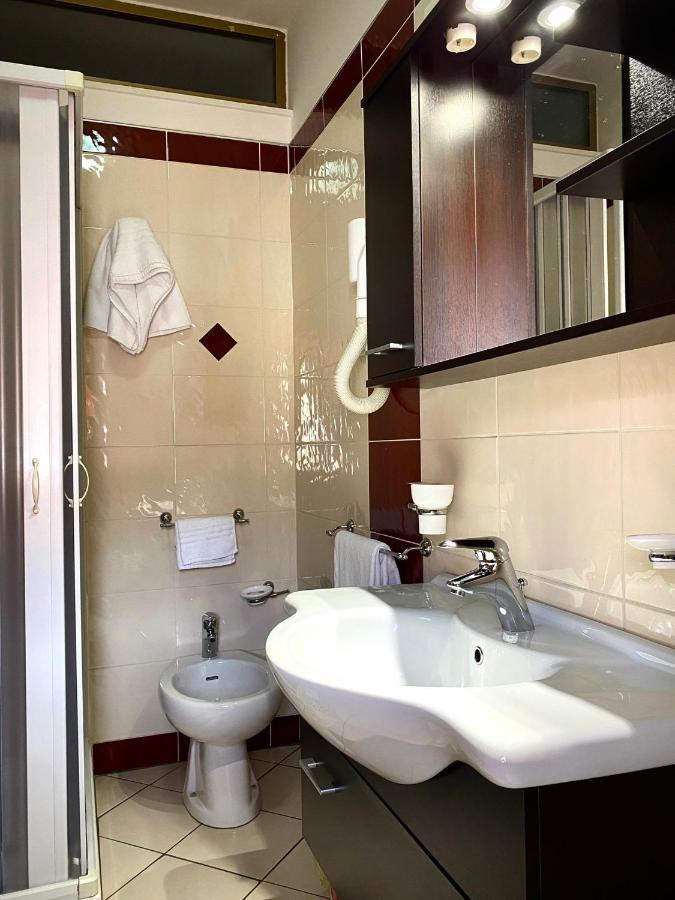 Hotel Vallisdea 萨拉孔西利纳 外观 照片