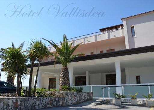 Hotel Vallisdea 萨拉孔西利纳 外观 照片