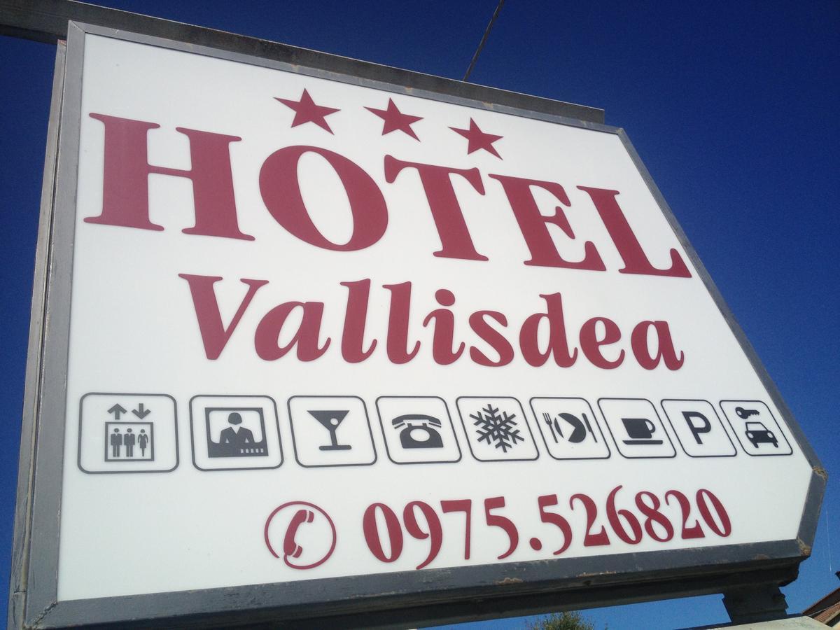 Hotel Vallisdea 萨拉孔西利纳 外观 照片