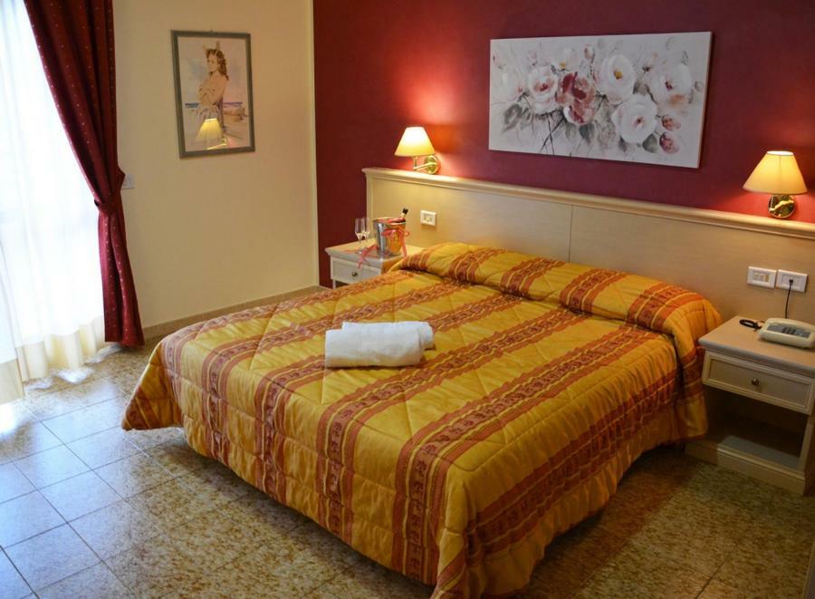 Hotel Vallisdea 萨拉孔西利纳 外观 照片